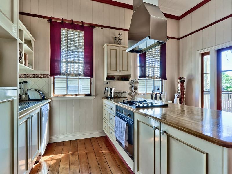 48 Broadmere Street, Annerley QLD 4103