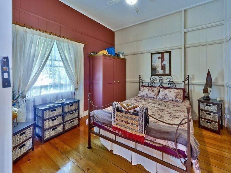 48 Broadmere Street, Annerley QLD 4103