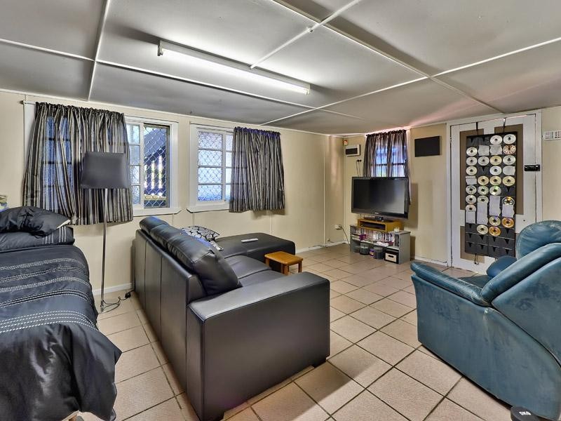 48 Broadmere Street, Annerley QLD 4103