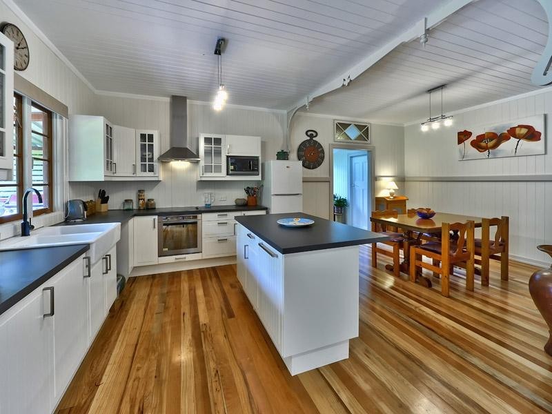 11 Condor Road, Coorparoo QLD 4151