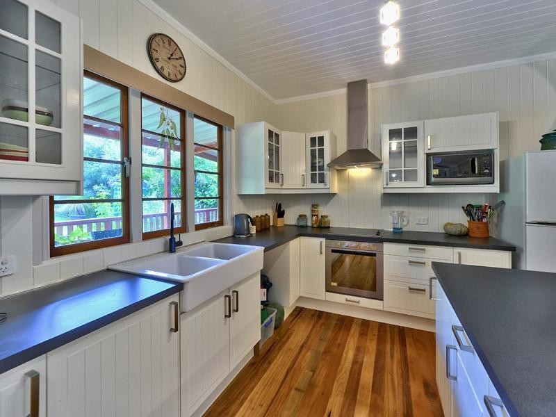 11 Condor Road, Coorparoo QLD 4151