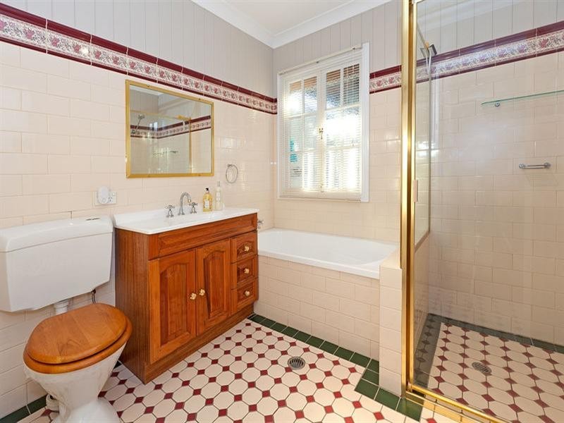 139 Brisbane Street, Bulimba QLD 4171