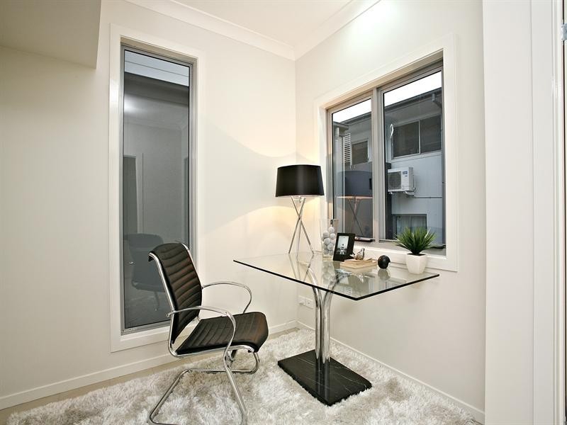 87 Stephens Street, Morningside QLD 4170