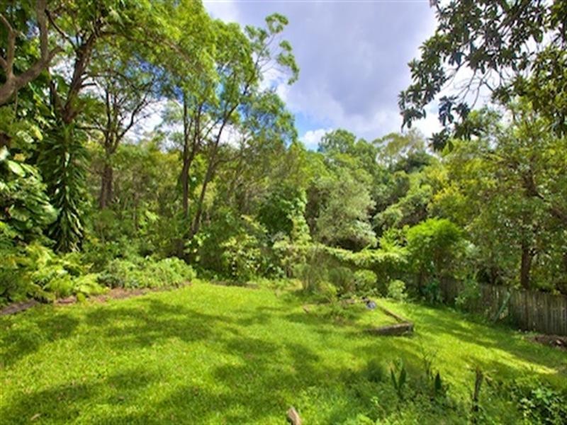 16 Taylor Street, Balmoral QLD 4171