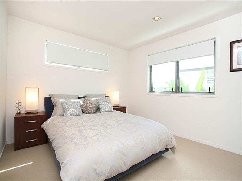 58 Waterline Crescent, Bulimba QLD 4171