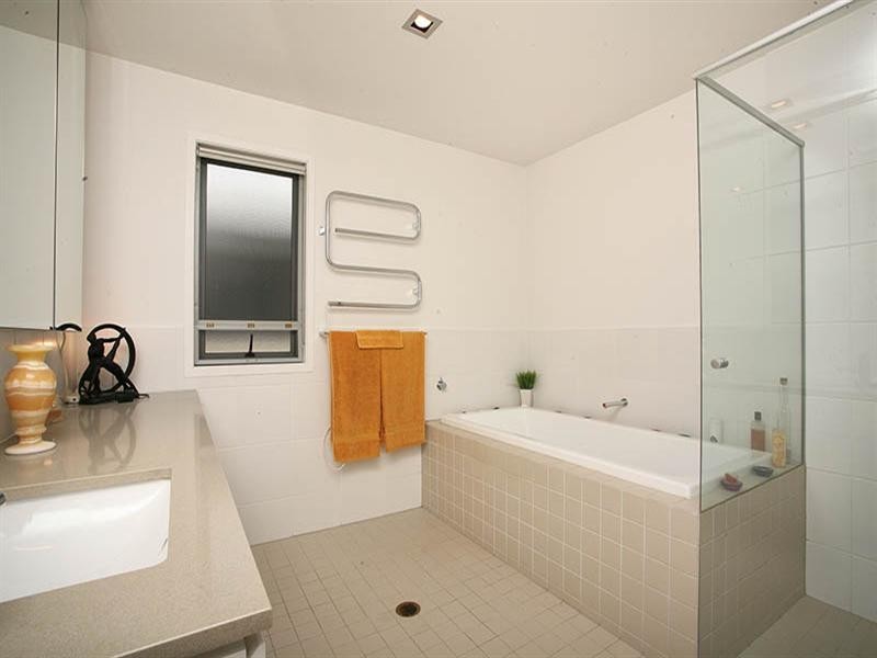 58 Waterline Crescent, Bulimba QLD 4171