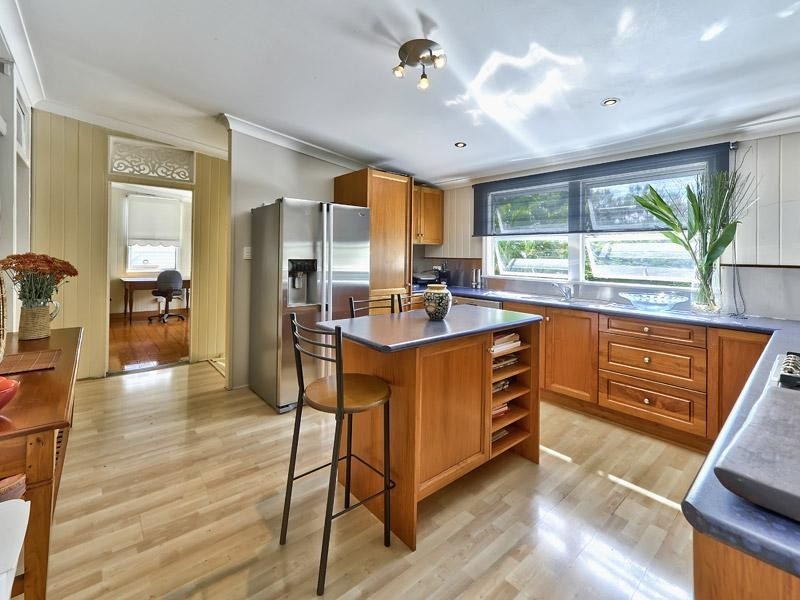 72 Armstrong Road, Cannon Hill QLD 4170