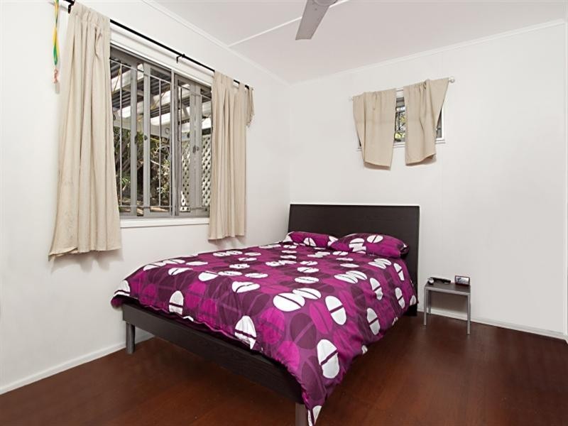 60 Oberon Street, Morningside QLD 4170