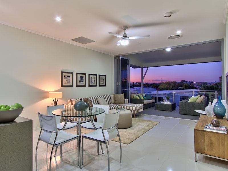 64 Barton Road, Hawthorne QLD 4171