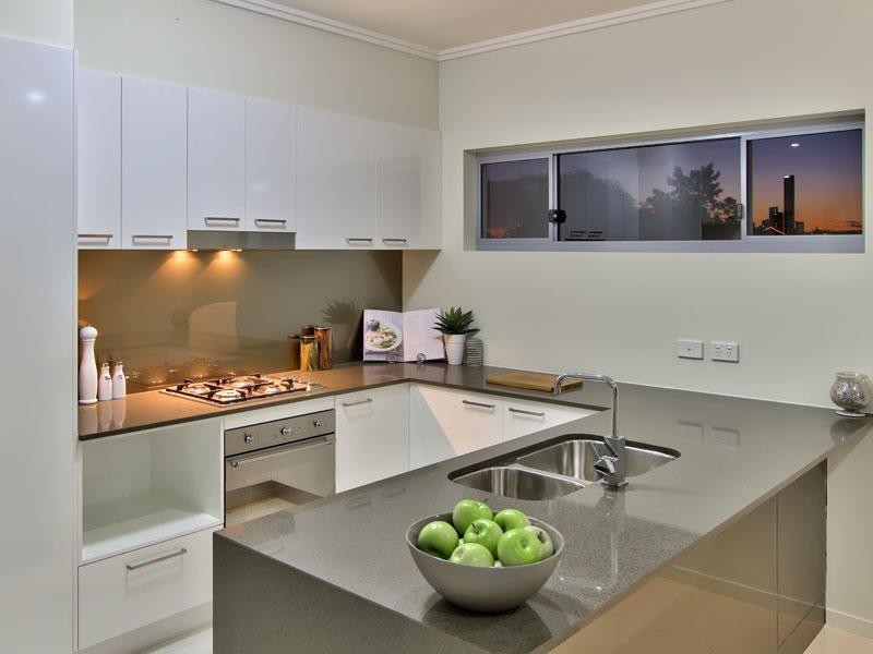 64 Barton Road, Hawthorne QLD 4171