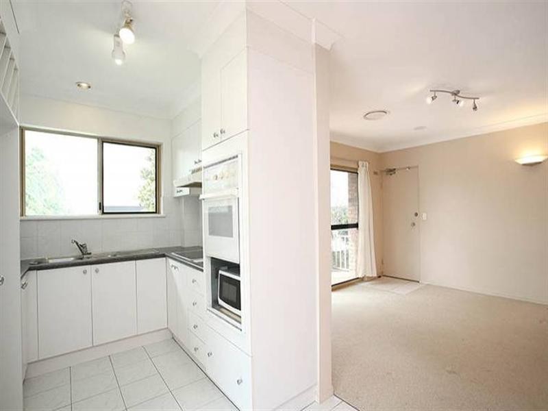 4/12 McLay Street, Coorparoo QLD 4151