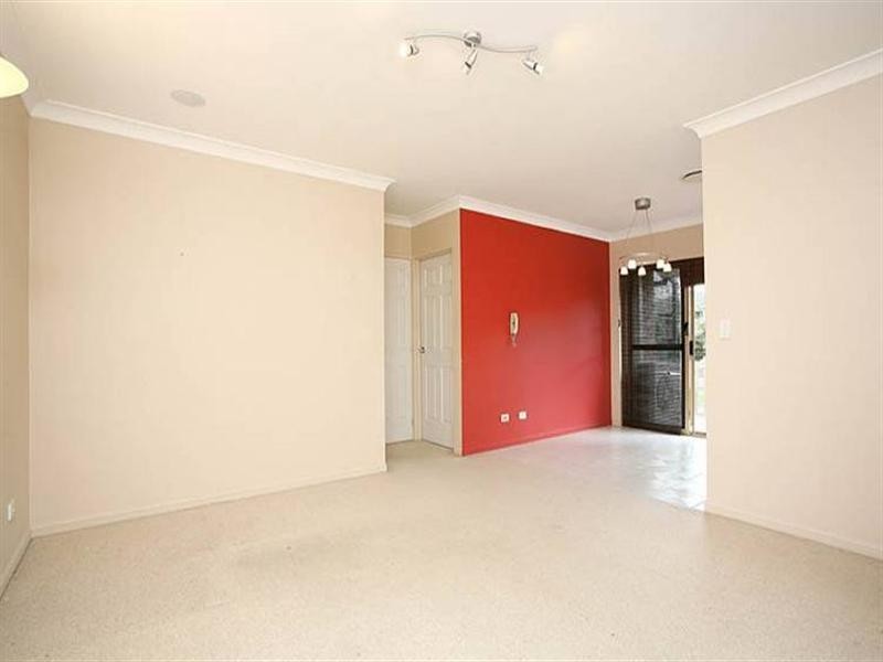 4/12 McLay Street, Coorparoo QLD 4151