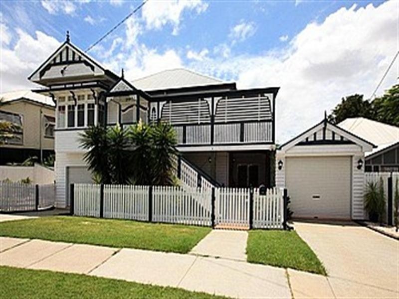 8 Aster Street, Cannon Hill QLD 4170