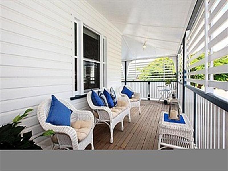 8 Aster Street, Cannon Hill QLD 4170