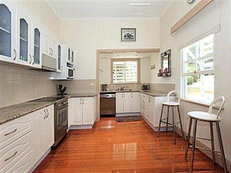 8 Aster Street, Cannon Hill QLD 4170