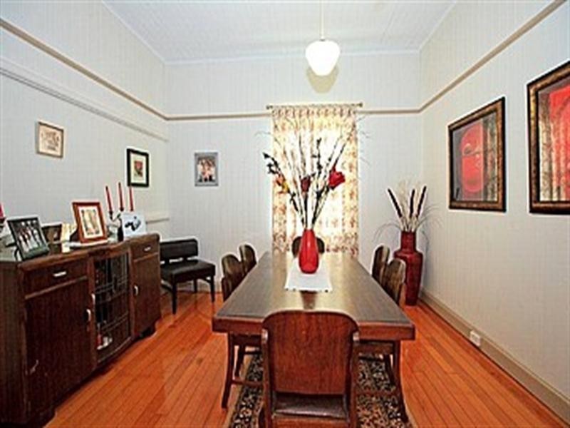 8 Aster Street, Cannon Hill QLD 4170