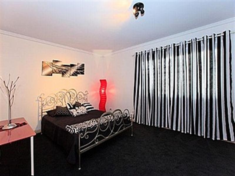 8 Aster Street, Cannon Hill QLD 4170