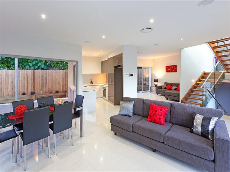 246 Oxford Street, Balmoral QLD 4171