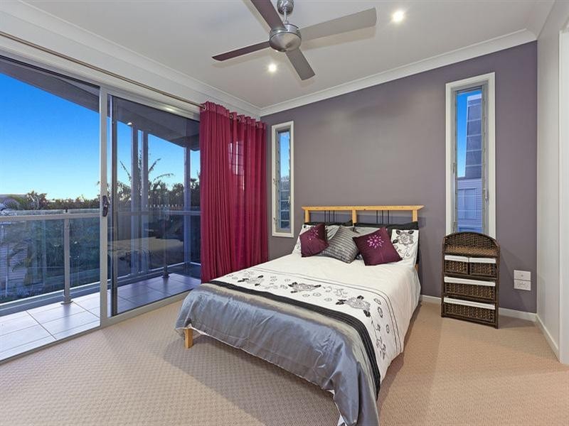 246 Oxford Street, Balmoral QLD 4171