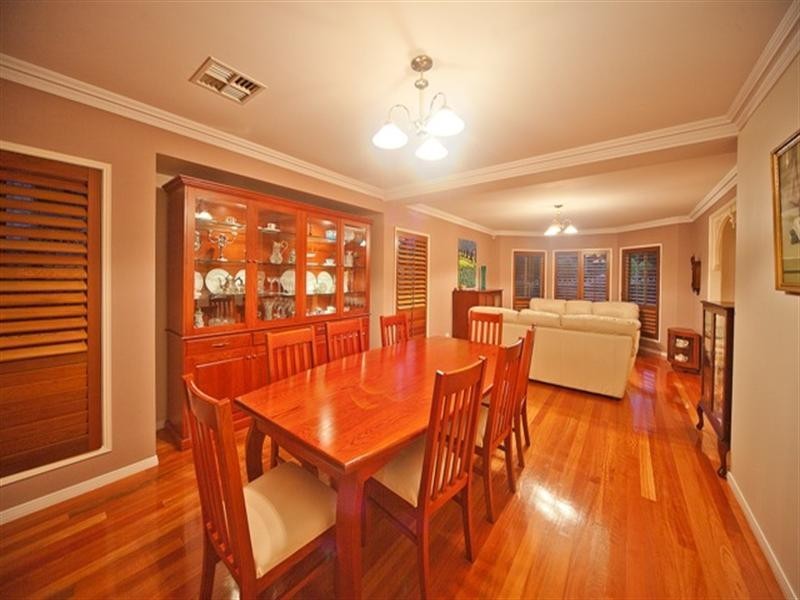 6 Homewood Place, Carindale QLD 4152