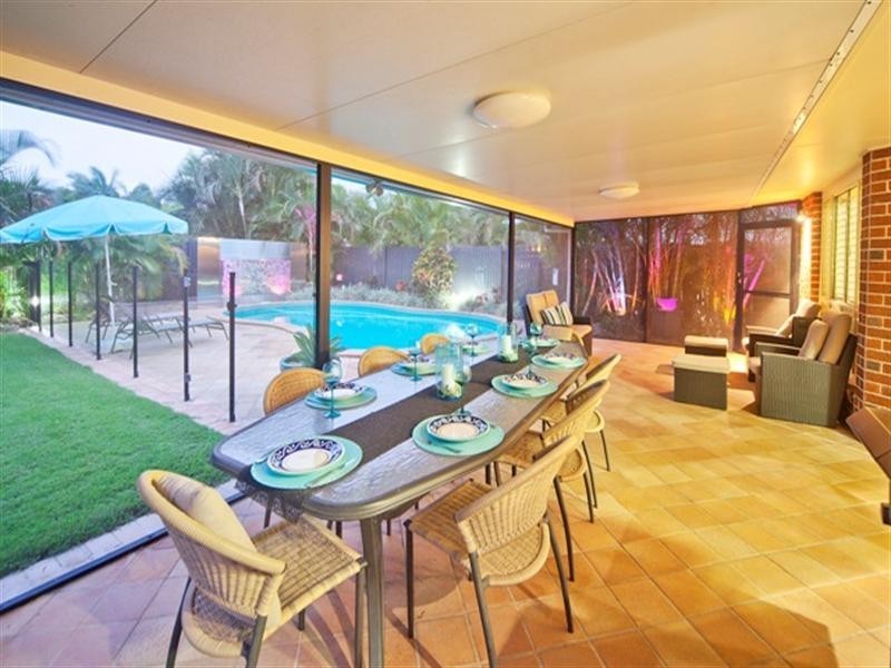 6 Homewood Place, Carindale QLD 4152