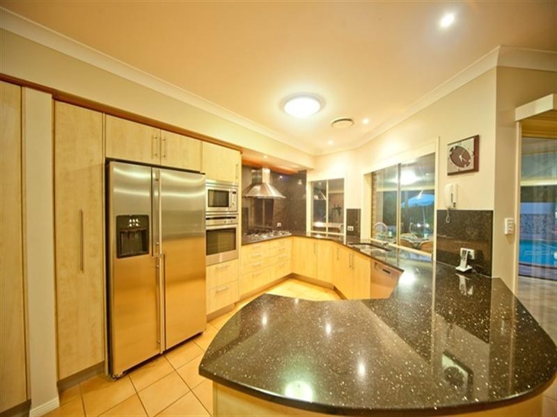 6 Homewood Place, Carindale QLD 4152