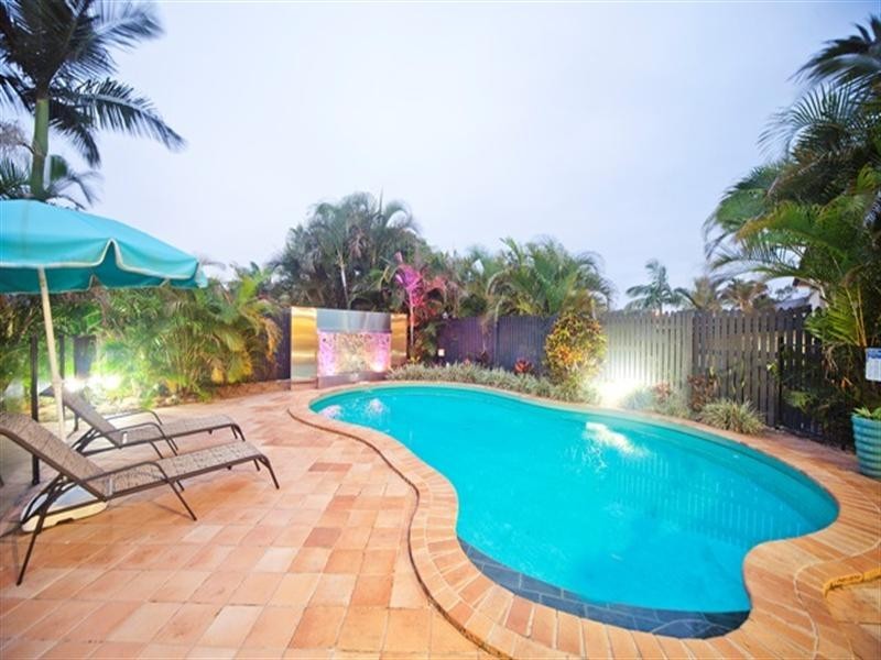 6 Homewood Place, Carindale QLD 4152