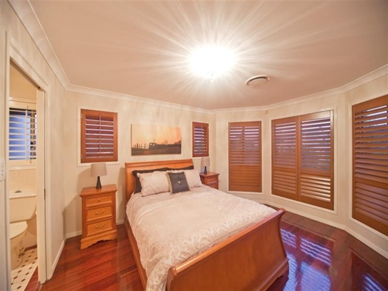 6 Homewood Place, Carindale QLD 4152