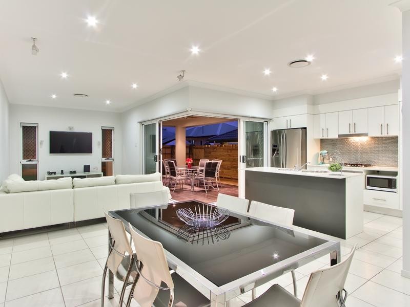 342 Stanley Road, Carina QLD 4152