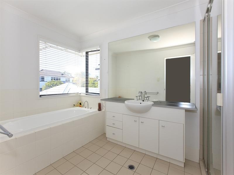 12 Calliope Circuit, Murarrie QLD 4172