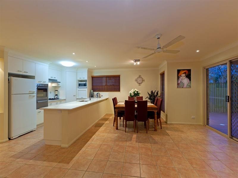 135 Coutts Street, Bulimba QLD 4171