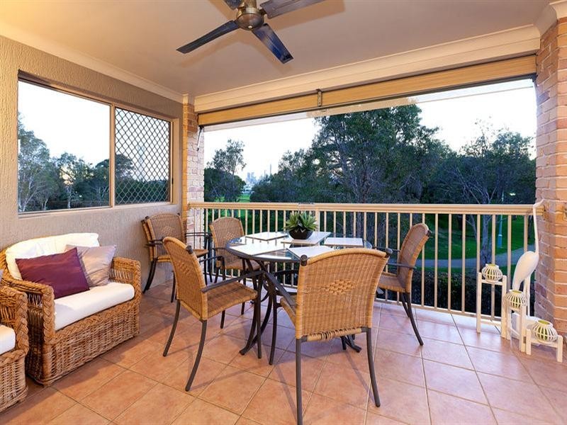 135 Coutts Street, Bulimba QLD 4171