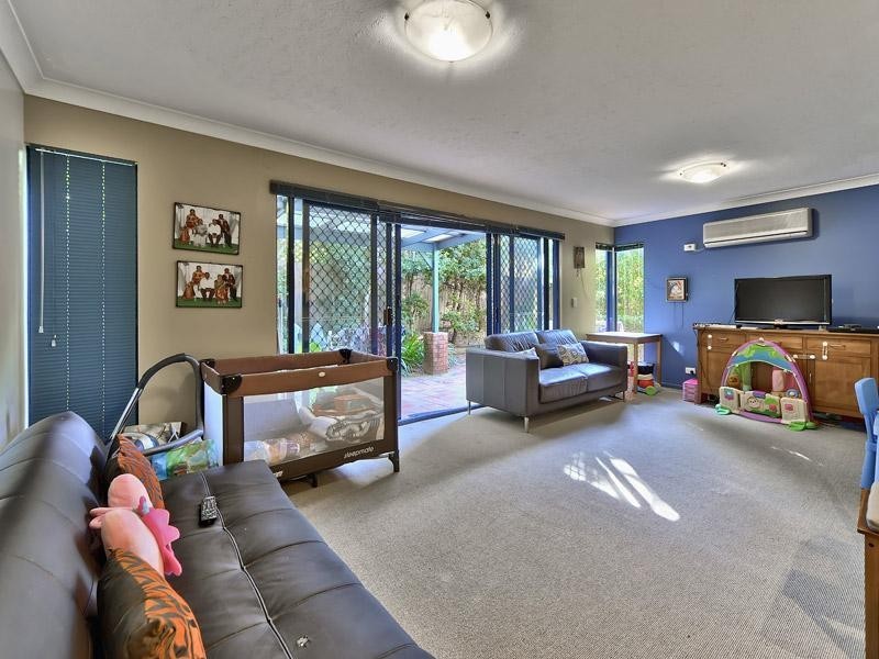 4/30 Clarendon, East Brisbane QLD 4169