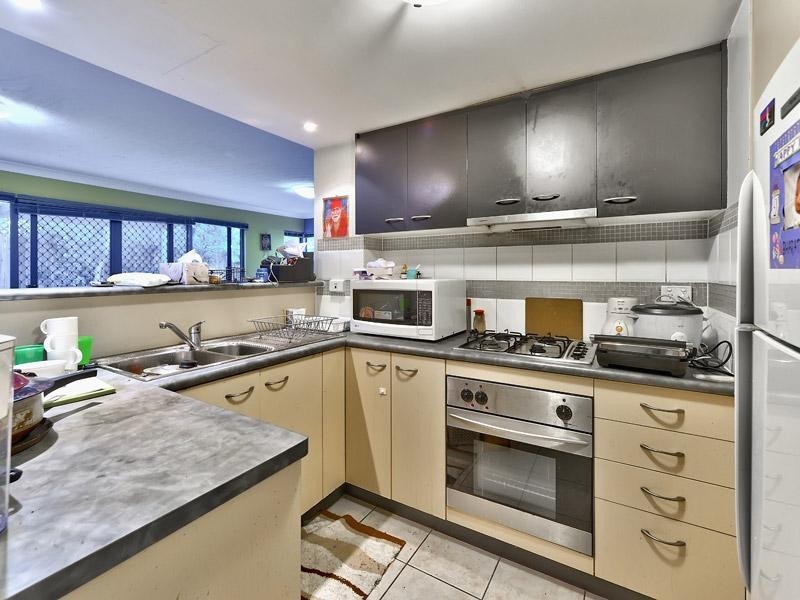 4/30 Clarendon, East Brisbane QLD 4169