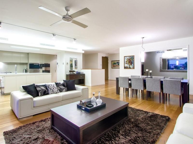 211/90 Wynnum Road, Norman Park QLD 4170