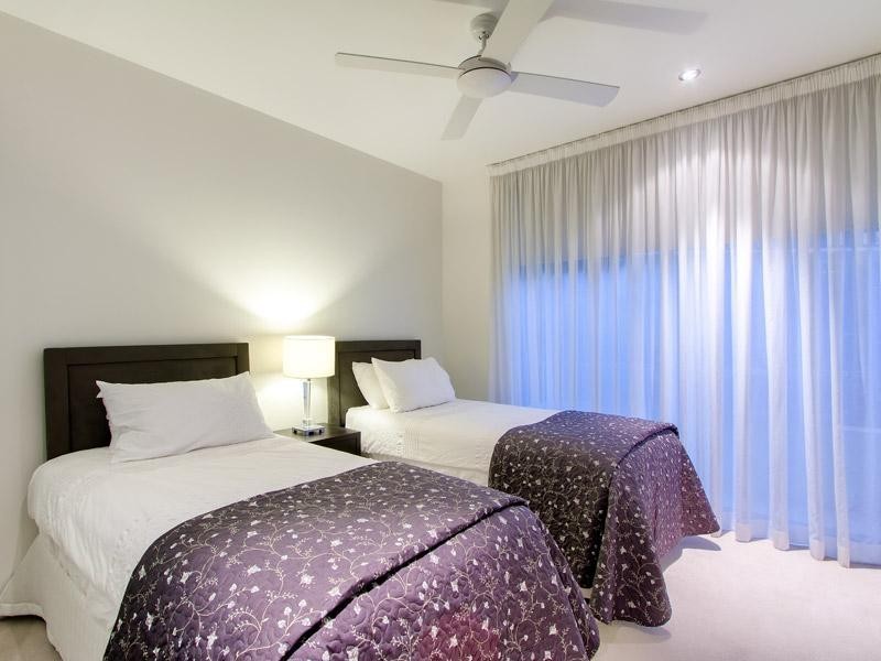 211/90 Wynnum Road, Norman Park QLD 4170