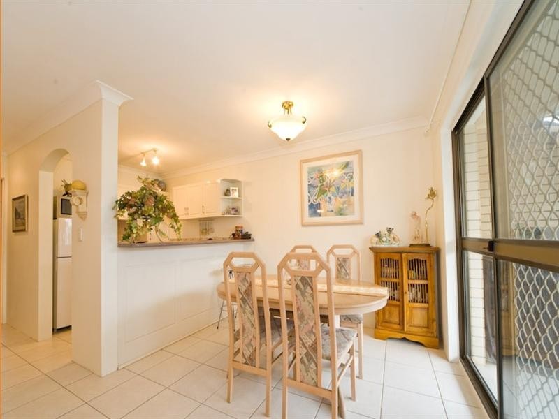 2/8 Heidelberg Street, East Brisbane QLD 4169