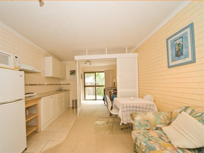 2/8 Heidelberg Street, East Brisbane QLD 4169