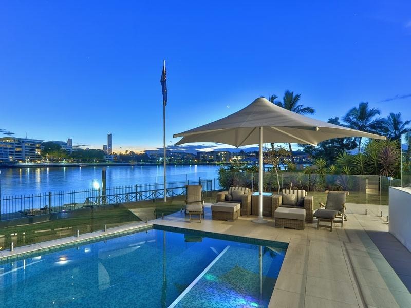 132 Virginia Avenue, Hawthorne QLD 4171