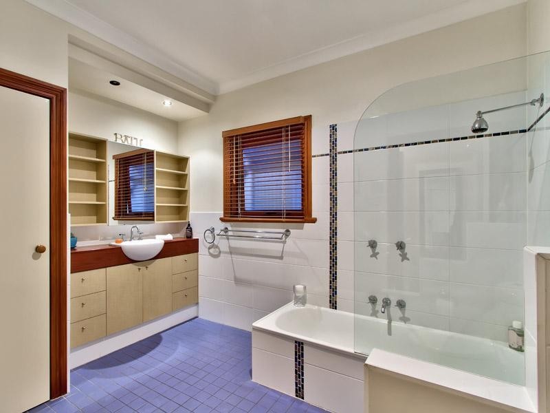 81 Elliott Street, Hawthorne QLD 4171