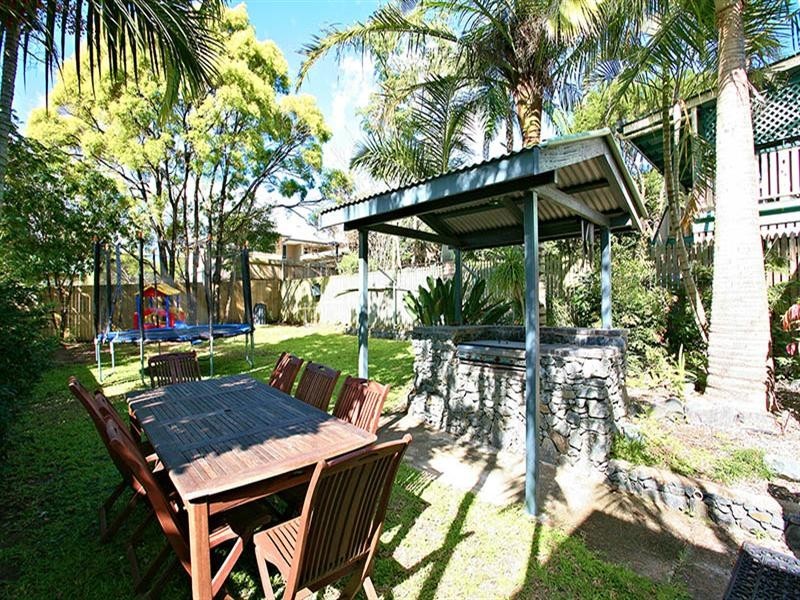 14 Moore Street, Morningside QLD 4170