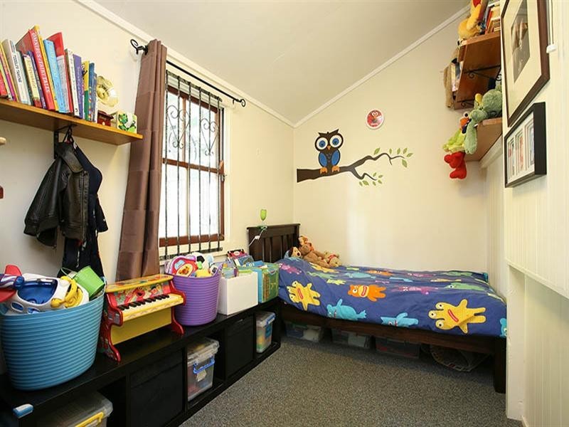 14 Moore Street, Morningside QLD 4170