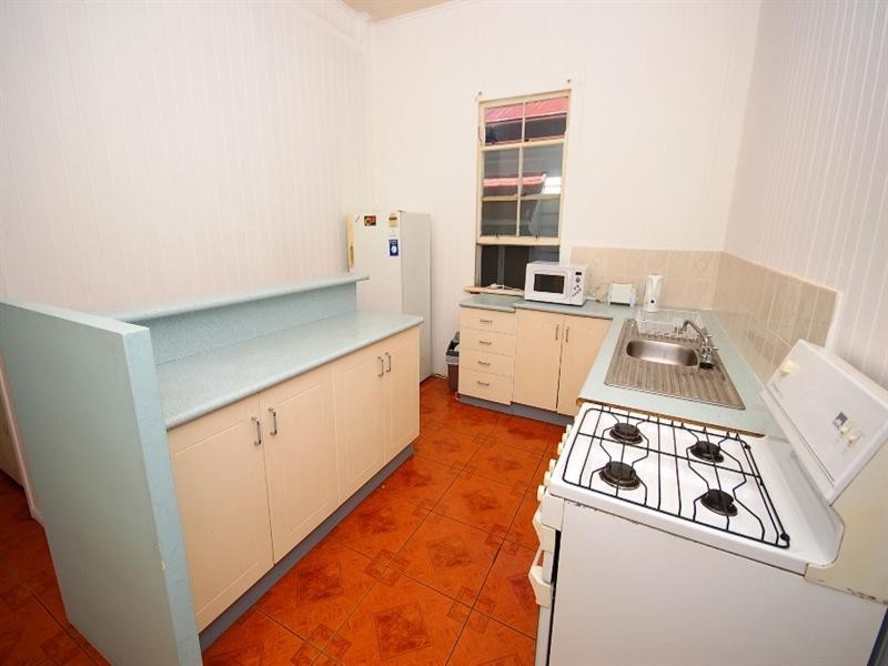 107 Old Cleveland Road, Greenslopes QLD 4120