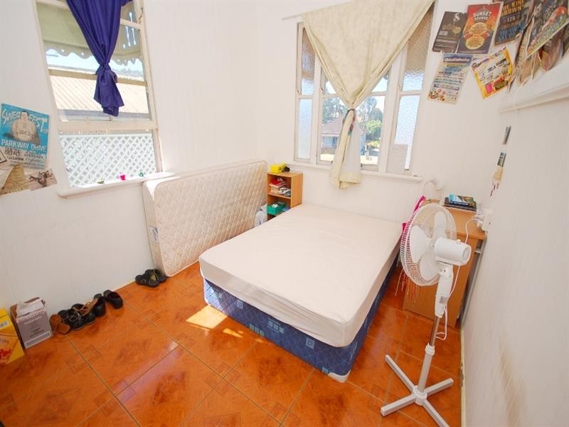 107 Old Cleveland Road, Greenslopes QLD 4120