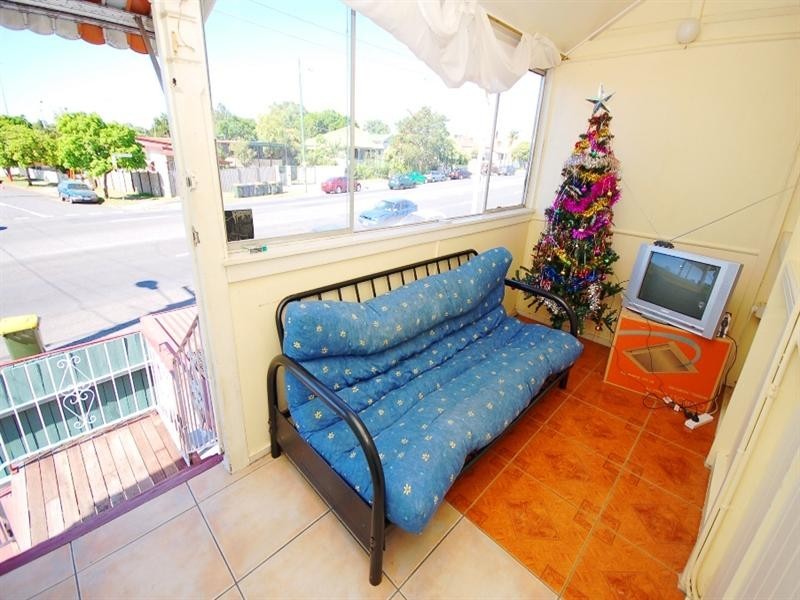 107 Old Cleveland Road, Greenslopes QLD 4120