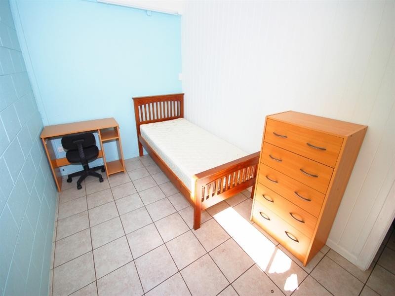 107 Old Cleveland Road, Greenslopes QLD 4120