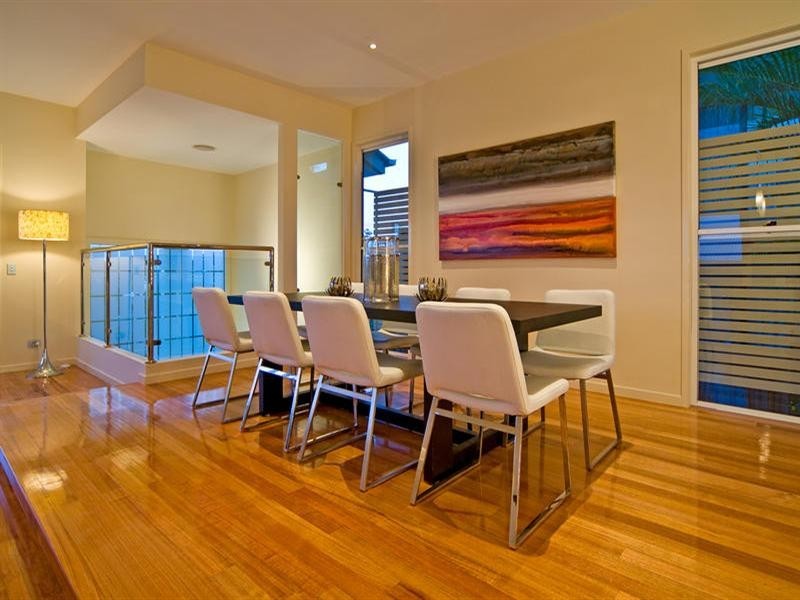 54 Pine Street, Bulimba QLD 4171