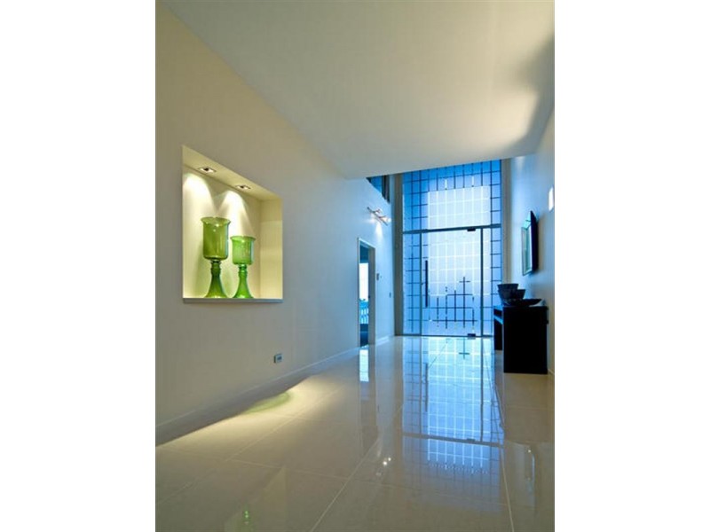 54 Pine Street, Bulimba QLD 4171