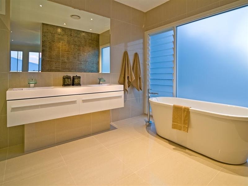 54 Pine Street, Bulimba QLD 4171