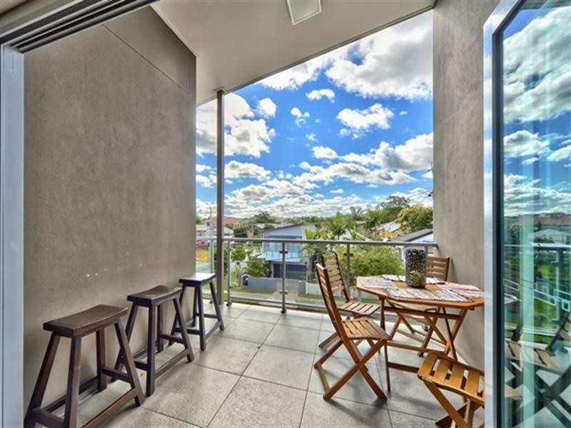 9/18 Barton Road, Hawthorne QLD 4171